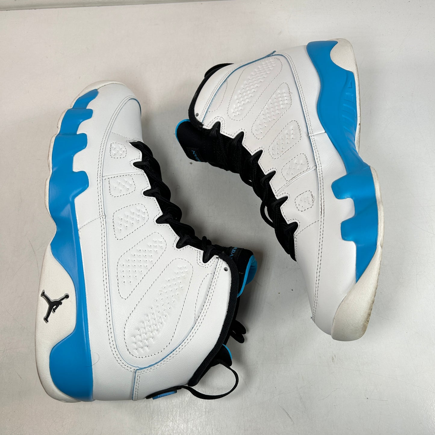 FQ8992 101 Jordan 9 Retro Powder Blue (2024) [USED] - 11 M (Used4)