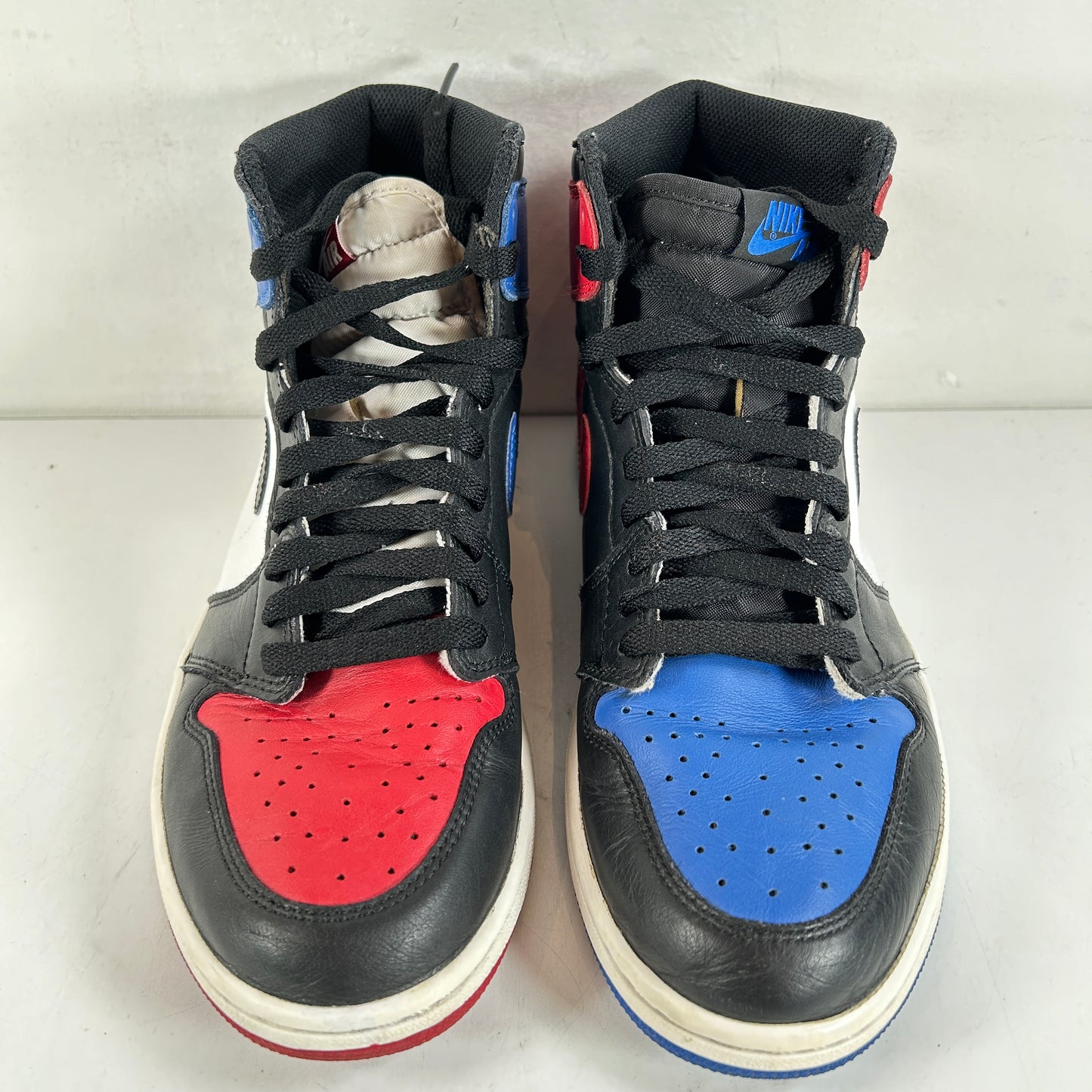 555088 026 Jordan 1 Retro Top 3 [USED] - 8.5 M (Used) (No Box)