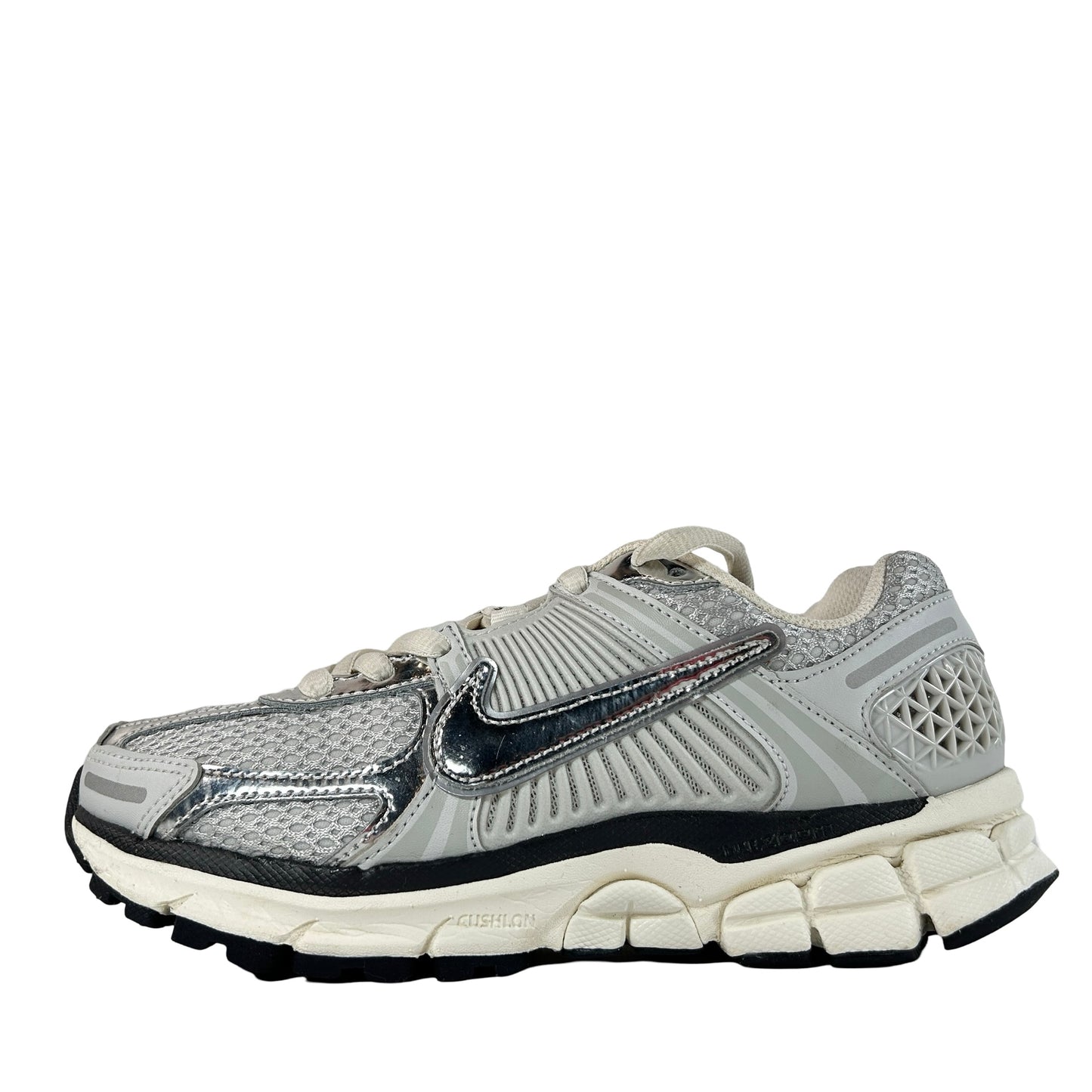FD0884 025 Nike Zoom Vomero 5 Photon Dust Metallic Silver W [USED] - 6.5 W (Used)
