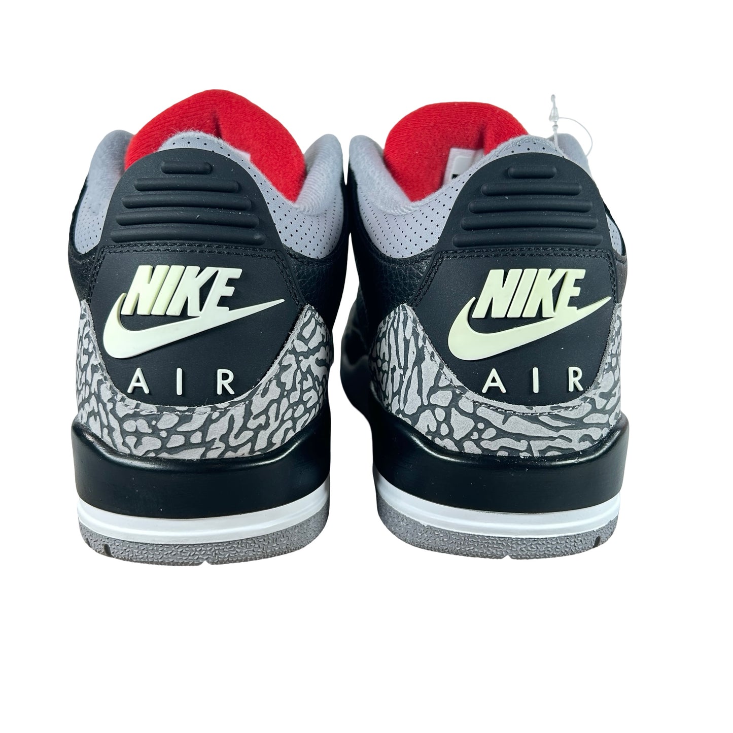 854262 001 Air Jordan 3 Black Cement 2018 - 8.5 M (Yellowing Nike Air)
