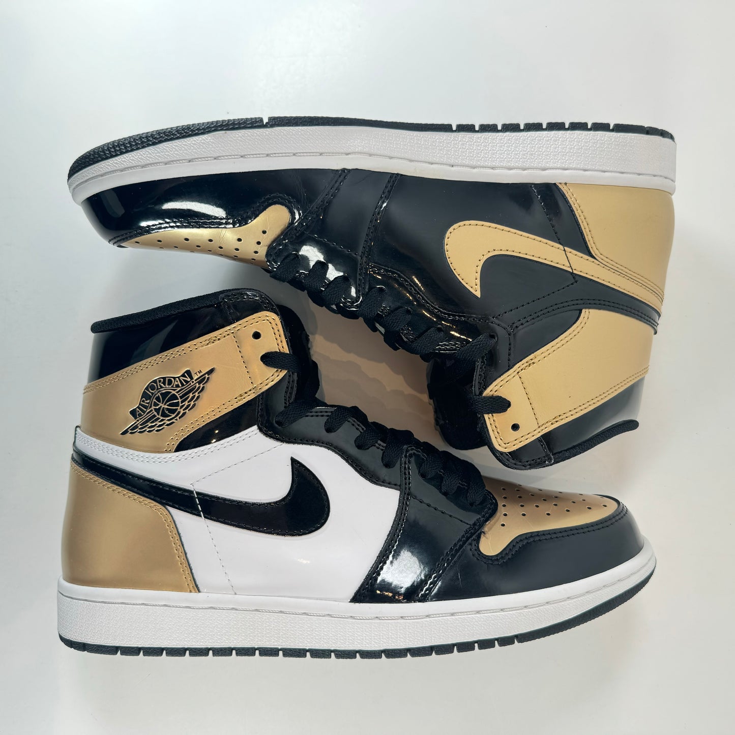 861428 007 Jordan 1 Retro High NRG Patent Gold Toe [USED] - 10.5 M (Used)