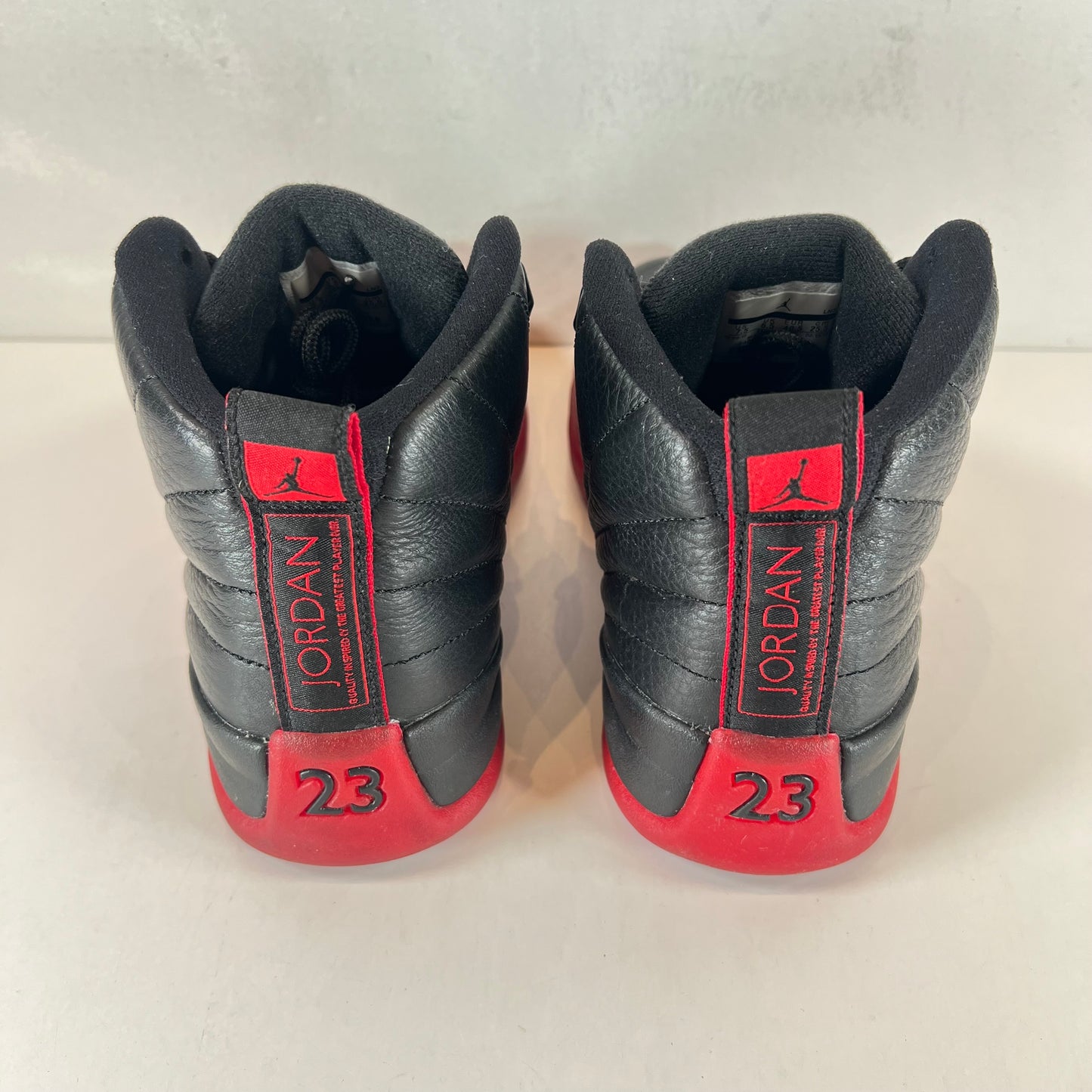 130690 002 Jordan 12 Retro Flu Game (2016) [USED] - 7.5 M (Used)