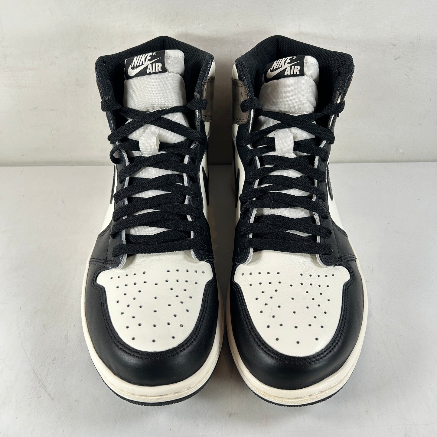 555088 105 Jordan 1 Retro High Dark Mocha [USED] - 11 M (Used3)