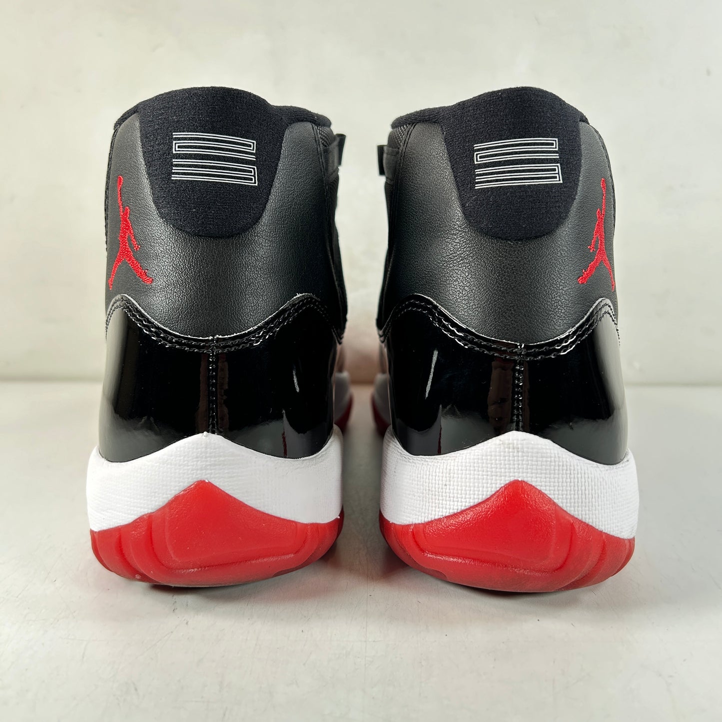 378037 061 Jordan 11 Retro Playoffs Bred (2019) [USED] - 10 M (Used) (Replace Box)