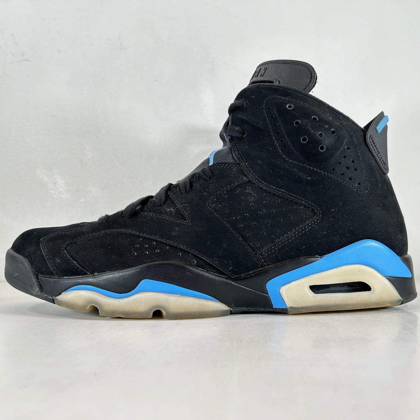 384664 006 Jordan 6 UNC [USED] - 11 M (Used)