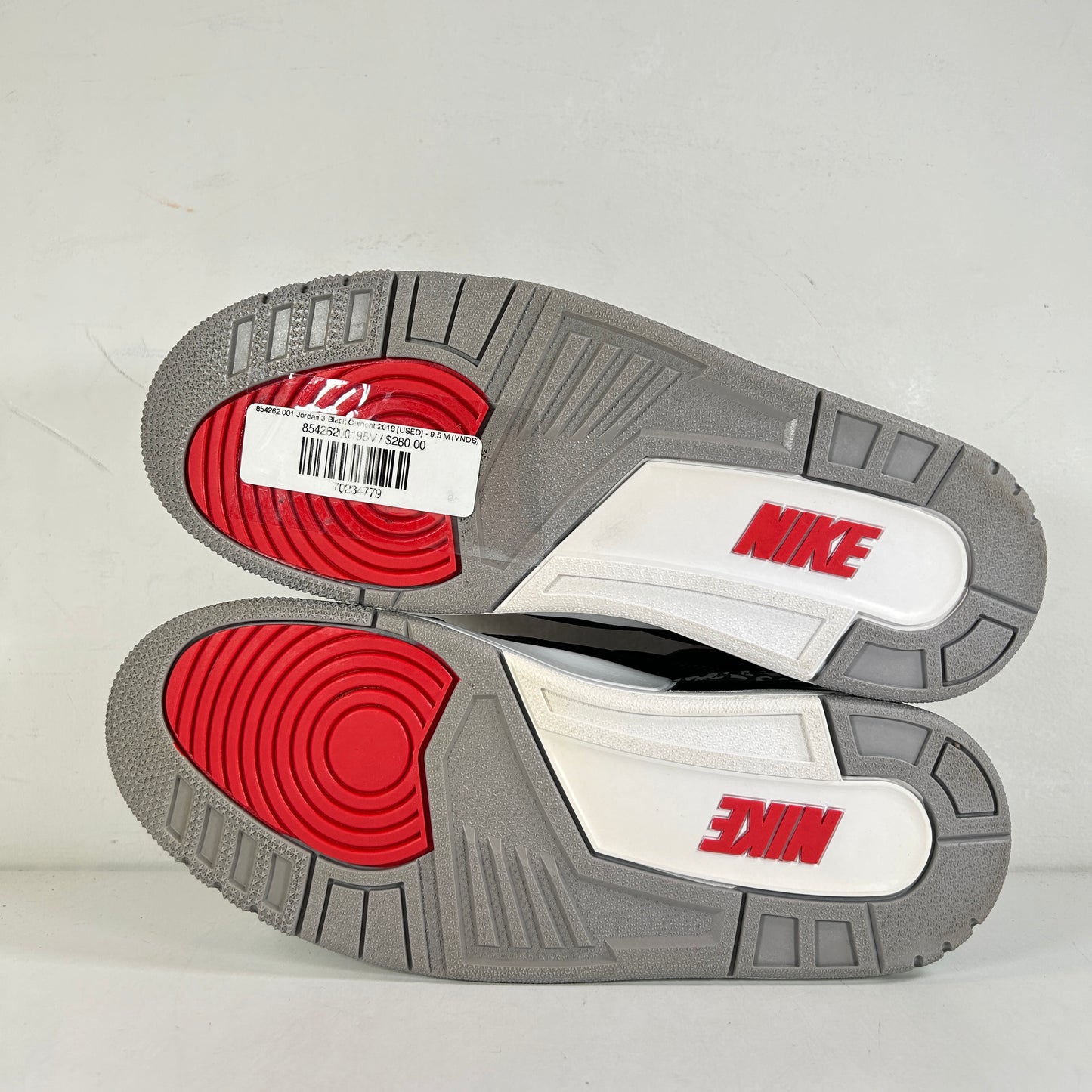 854262 001 Jordan 3 Black Cement 2018 [USED] - 9.5 M (VNDS)