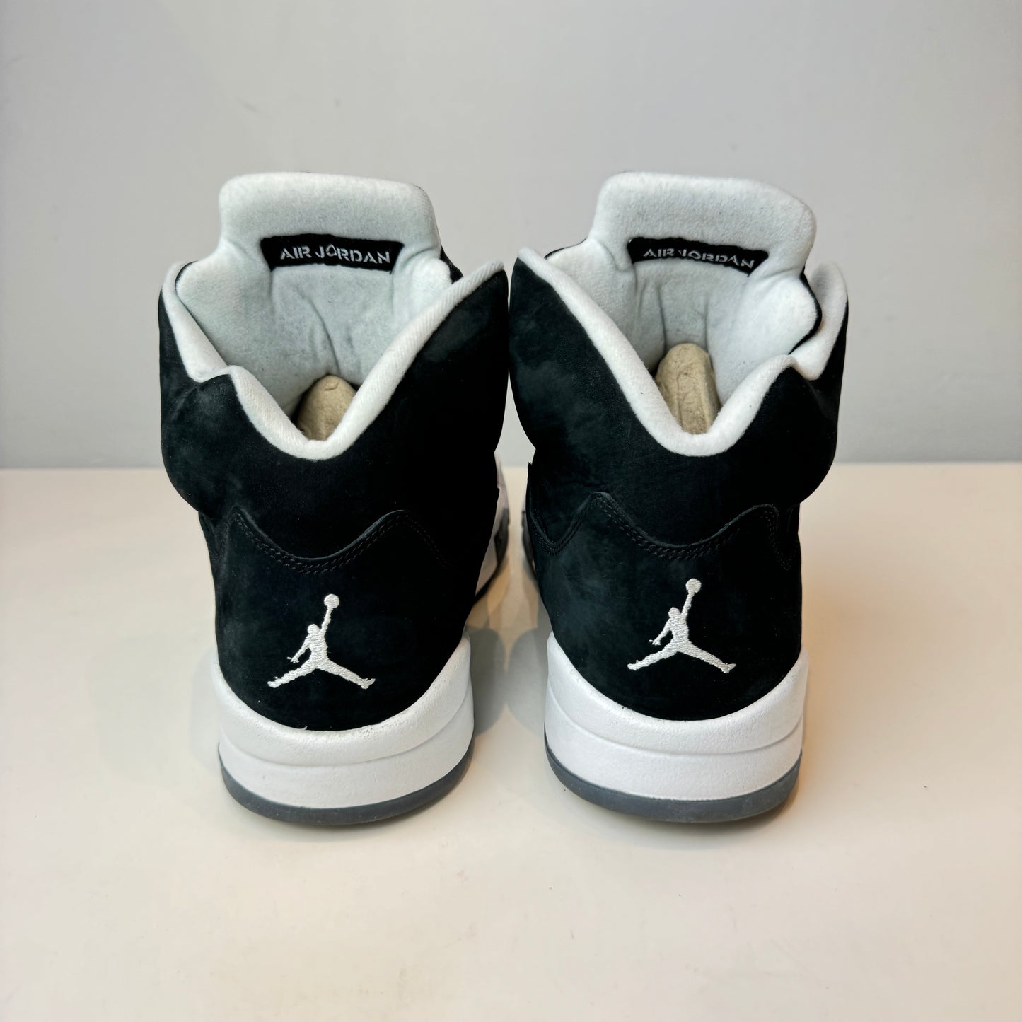 136027 035 Jordan 5 Retro Oreo (2013) [USED] - 12 M (Used)