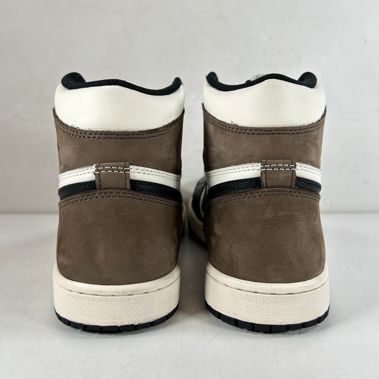 555088 105 Jordan 1 Mocha [USED] - 7.5 M (Used)