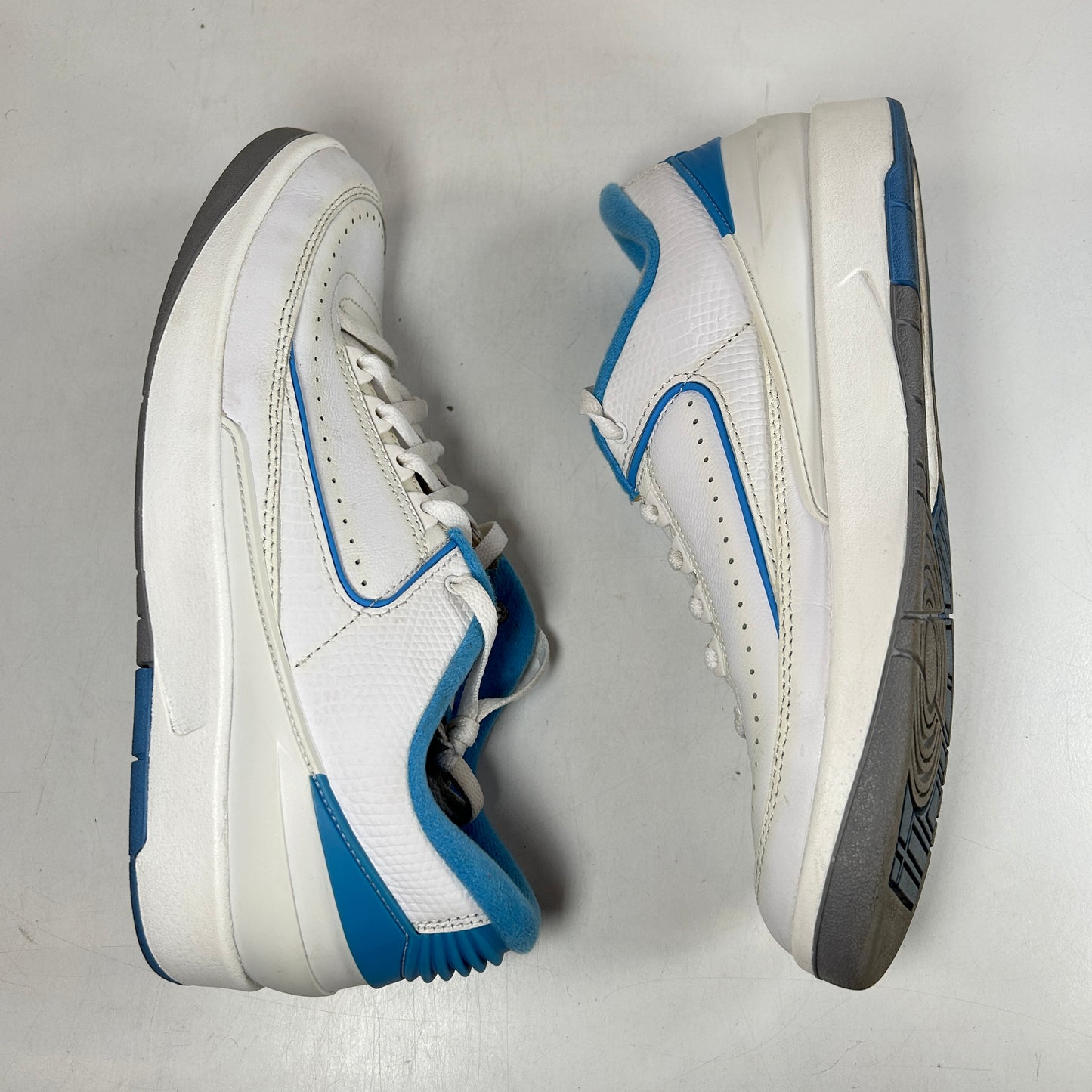 DV9956 104 Jordan 2 Retro Low UNC [USED] - 9 M (Used) (No Box)