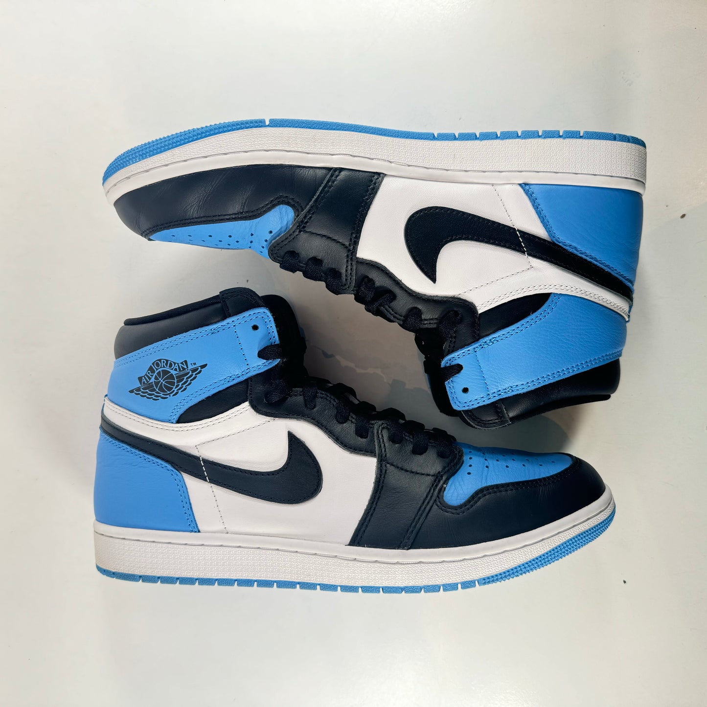 DZ5485 400 Jordan 1 Retro High OG UNC Toe [USED] - 11 M (Used)
