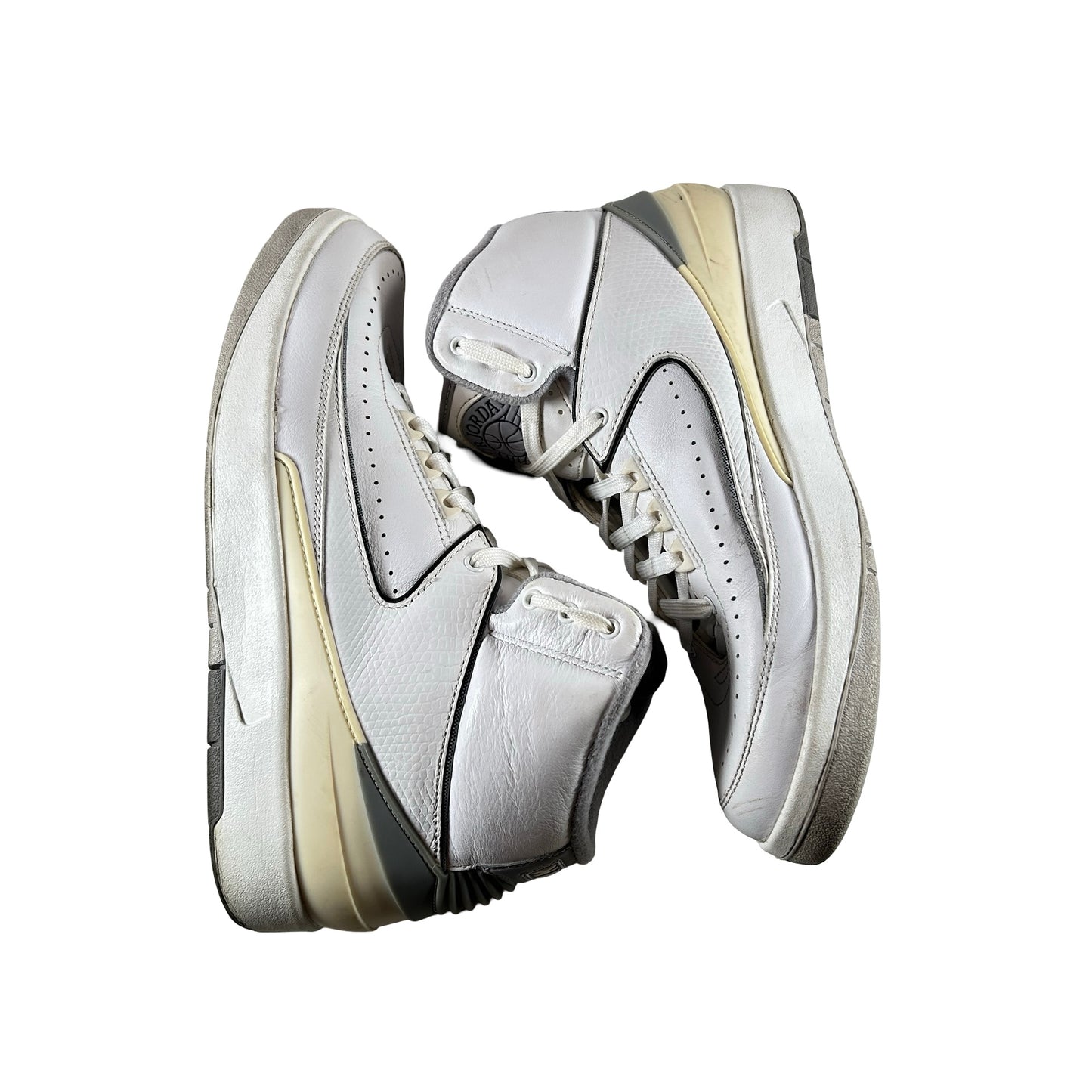 DR8884 100 Jordan 2 Retro Cement Grey [USED] - 9 M (Used) (No Box)