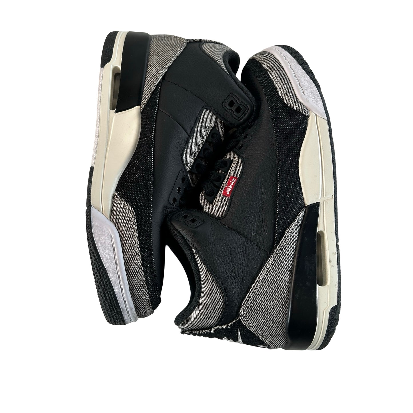 IR0914 400 Jordan 3 Retro Levi’s Black [USED] - 8 M (Used)