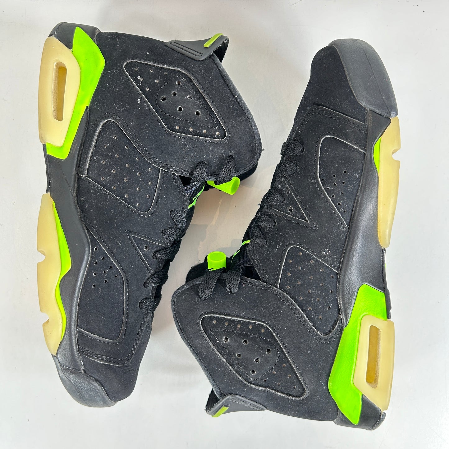 384665 003 Jordan 6 Retro Electric Green (GS) [USED] - 4.5 Y (Used) (No Box)
