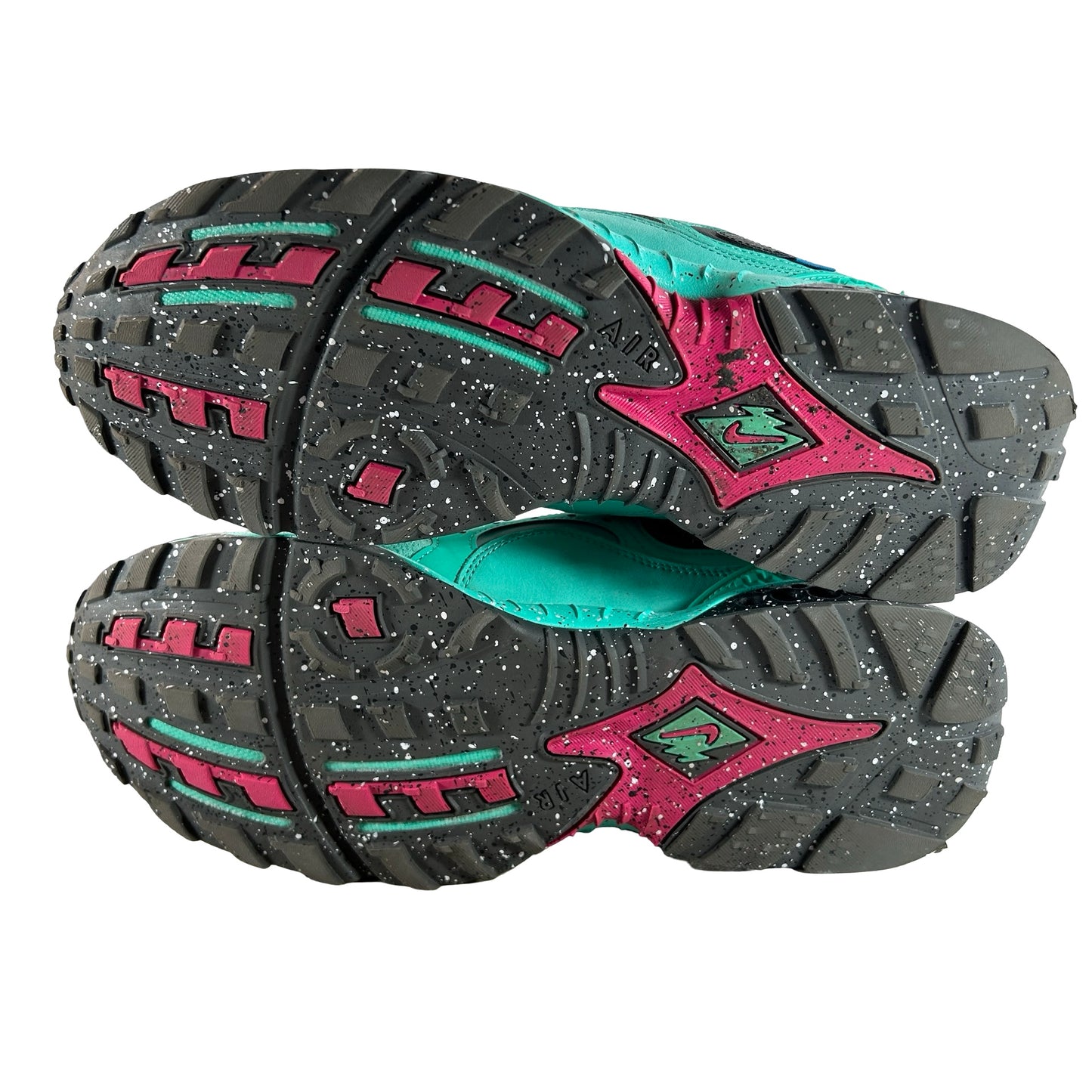 FN7546 301 Nike Air Terra Humara Undefeated Light Menta [USED] - 10.5 M (Used2)