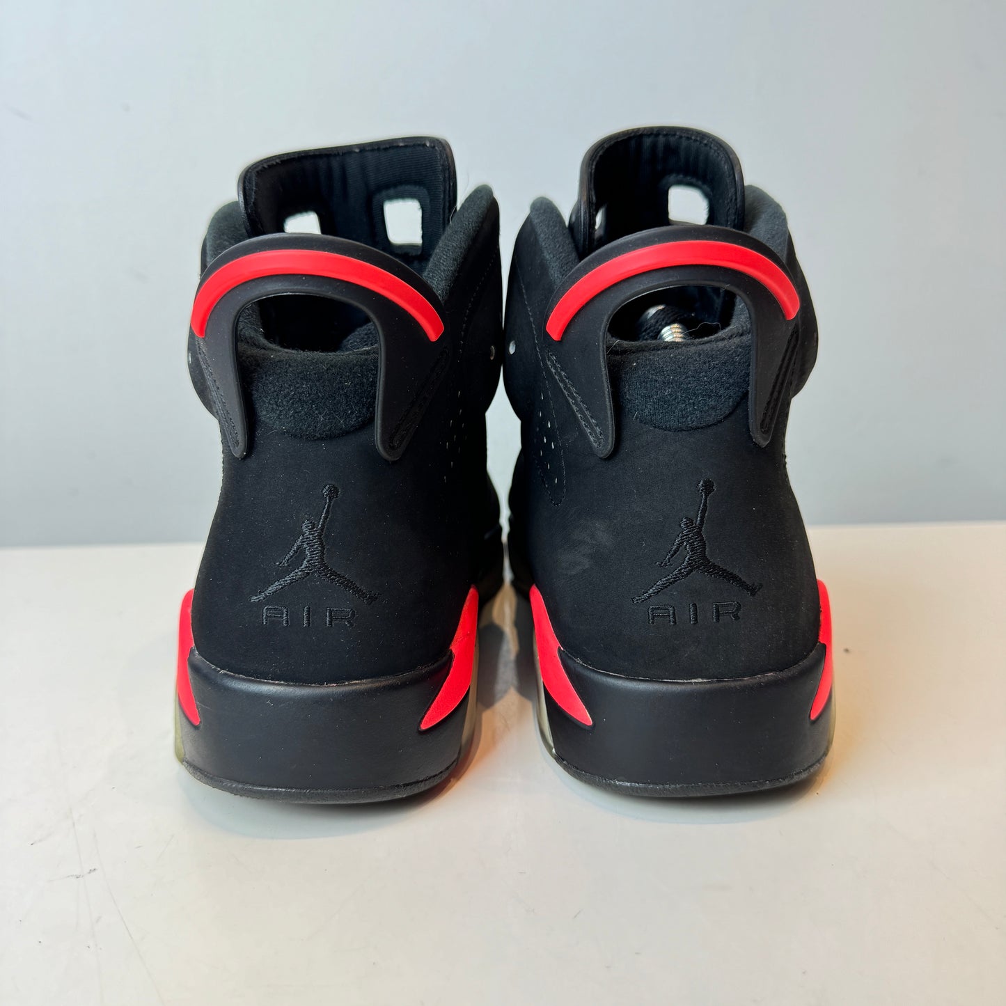 384664 023 Jordan 6 Retro Infrared Black (2014) - 8.5 M (Used)