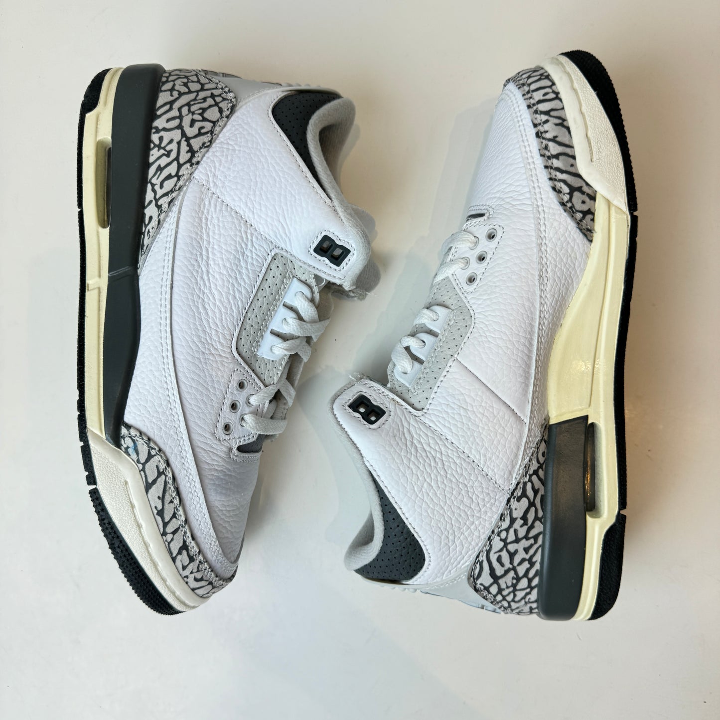 DX6665 100 Jordan 3 Retro Hide N' Sneak (GS) [USED] - 7 Y (Used)