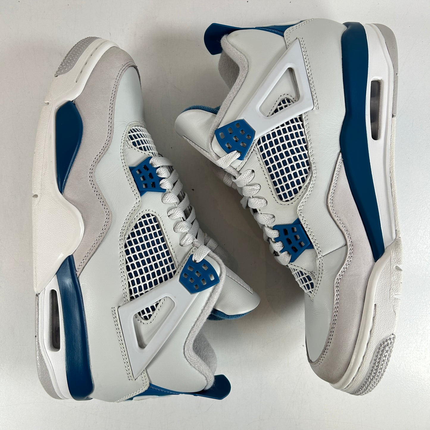FV5029 141 Jordan 4 Retro Military Blue (2024) [USED] - 9 M (Used3)