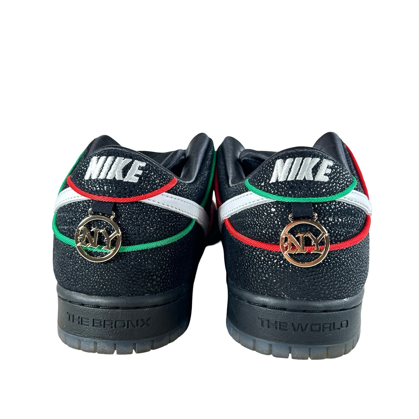 HV1664 001 Nike SB Dunk Low Bronx Girls Skate [USED] - 13 M (Used)