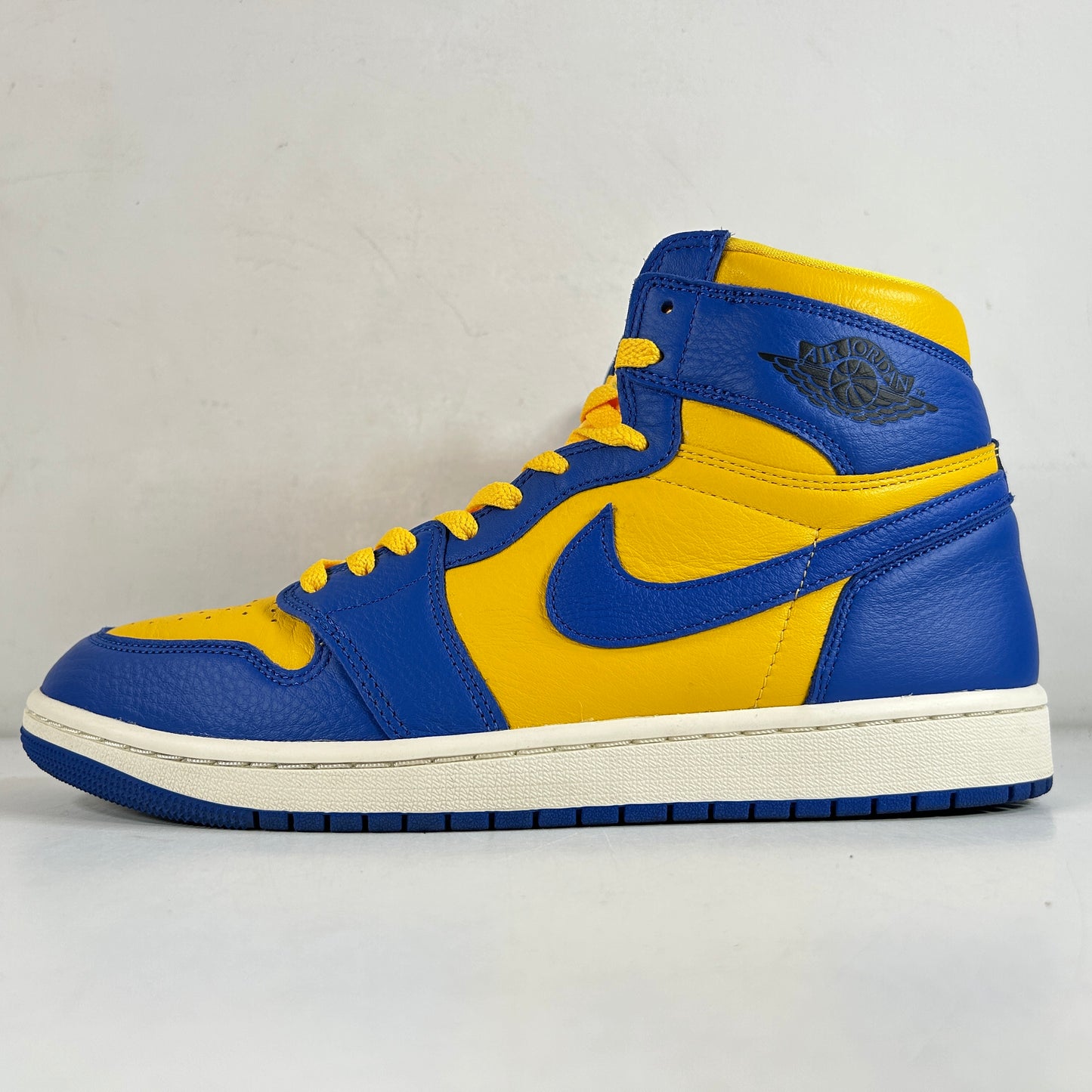 FD2596 700 Jordan 1 Retro High OG Reverse Laney (Women's) [USED] - 11.5 W (Used)