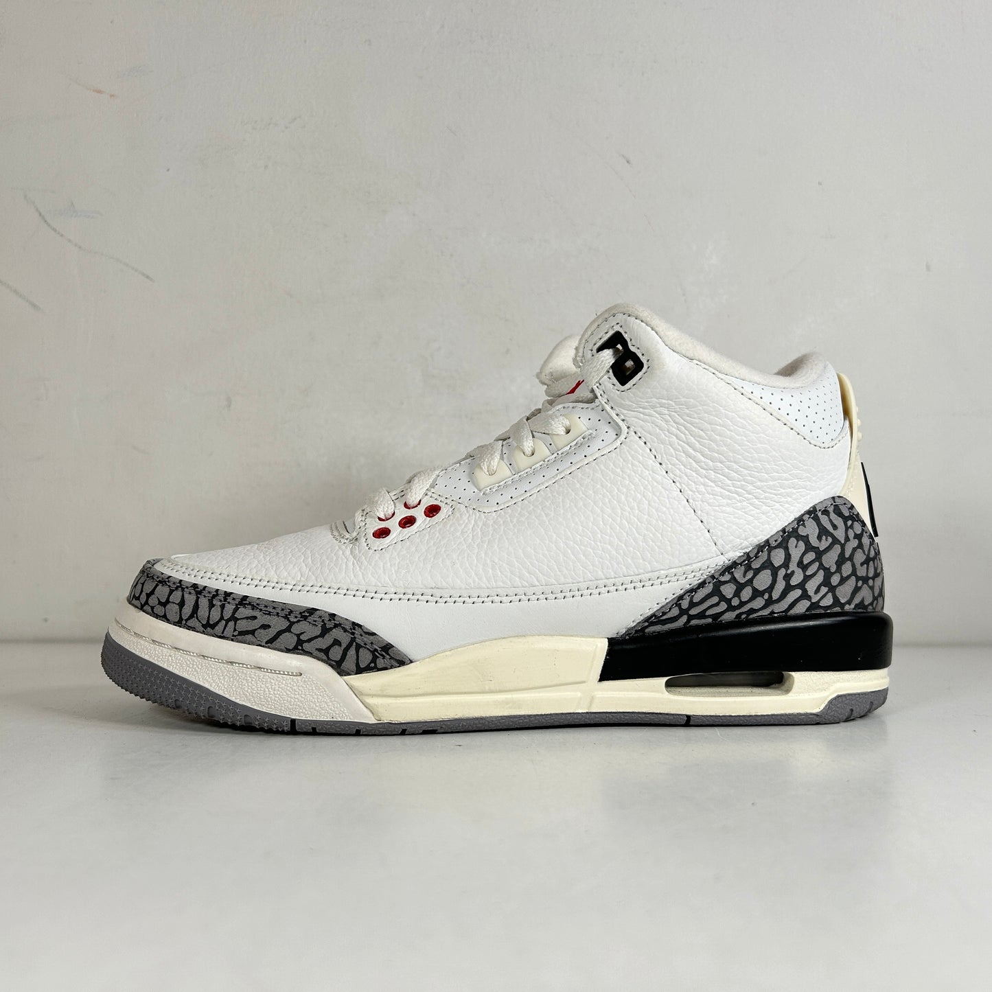 DM0967 100 Jordan 3 Retro White Cement Reimagined (GS) [USED]  - 6.5 Y (Used2) (No Box2)