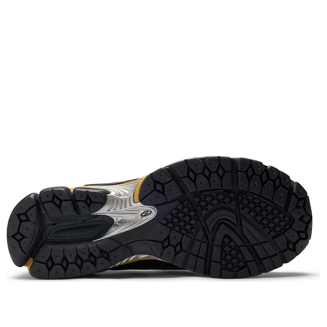 U1906LGA New Balance 1906L GANNI Black Fall Leaf Snakeskin