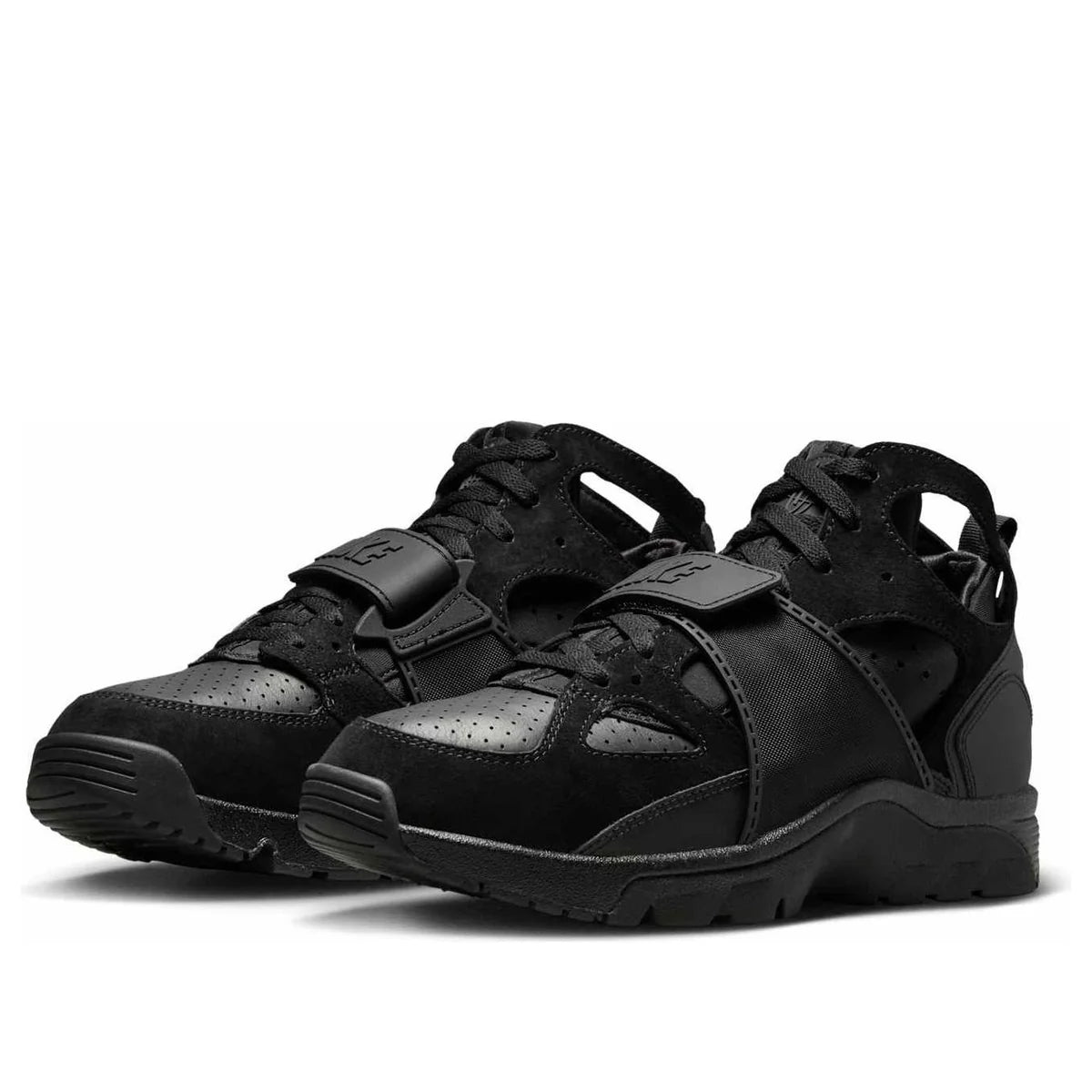 IB0497 002 Nike Air Trainer Huarache Triple Black