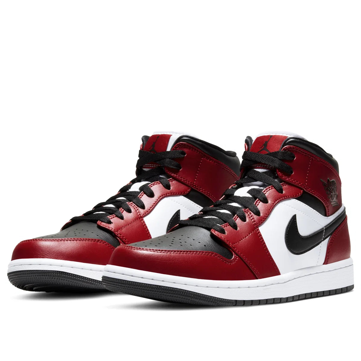 554724 069 Air Jordan 1 Mid Chicago Toe