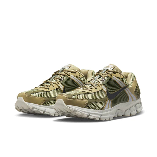 FJ1915 200 Nike Zoom Vomero 5 Neutral Olive