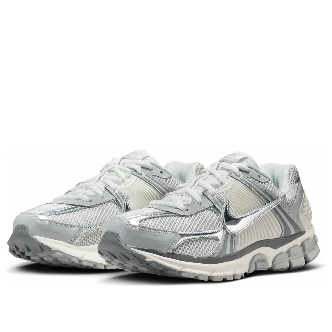 IM2219 121 Nike Zoom Vomero 5 Metallic Silver