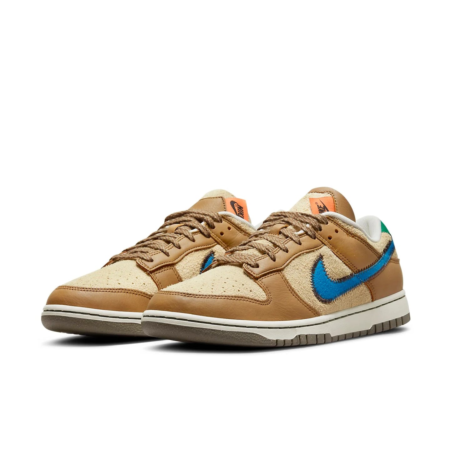 DO6712 200 Nike Dunk Low size? Dark Driftwood