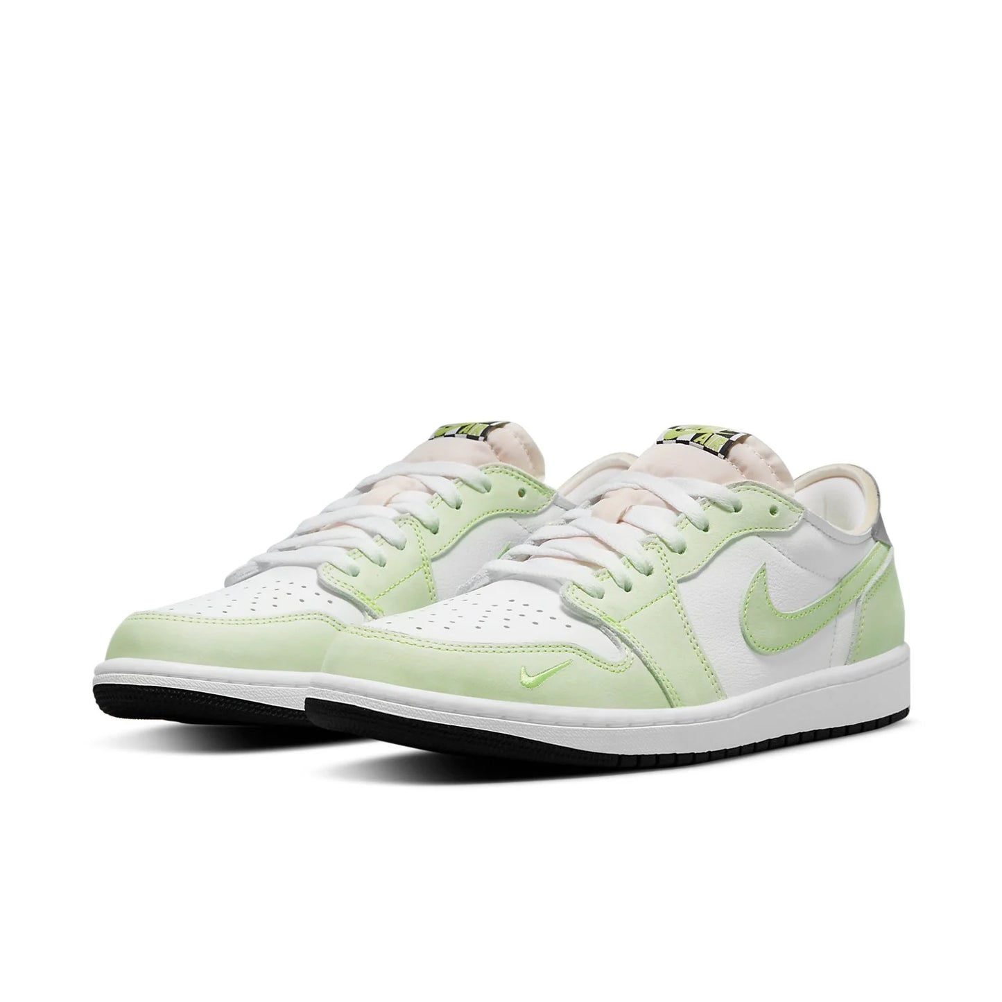 DM7837 103 Air Jordan 1 Retro Low White Ghost Green Black