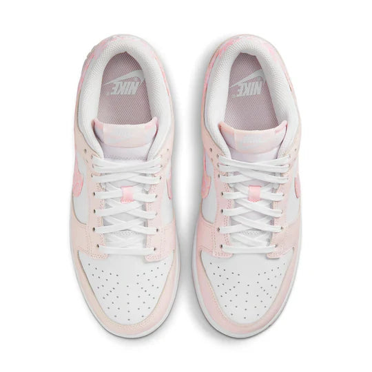 FD1449 100 Nike Dunk Low Essential Paisley Pack Rosa (W)