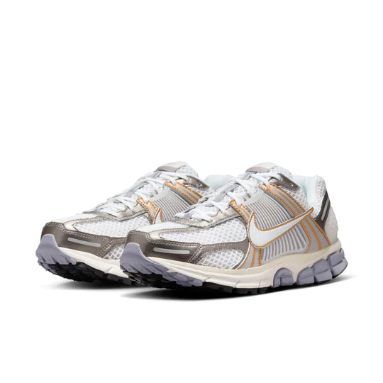 HJ7247 099 Nike Zoom Vomero 5 Platinum Tint Metallic Gold