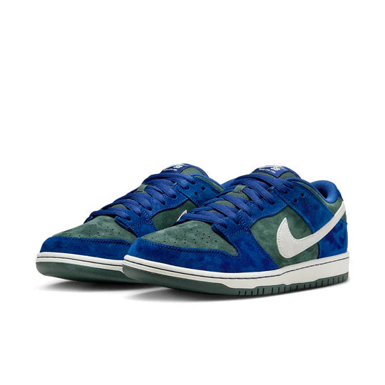 HF3704 400 Nike SB Dunk Low Deep Royal Blue