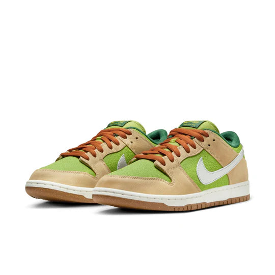 FQ7585 200 Nike SB Dunk Low Escargot