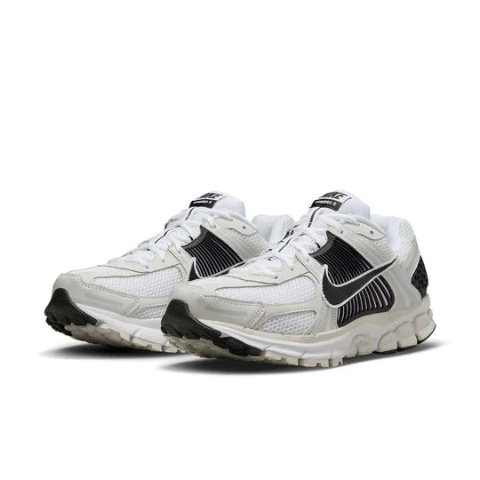 FB9149 101 Nike Zoom Vomero 5 White Black