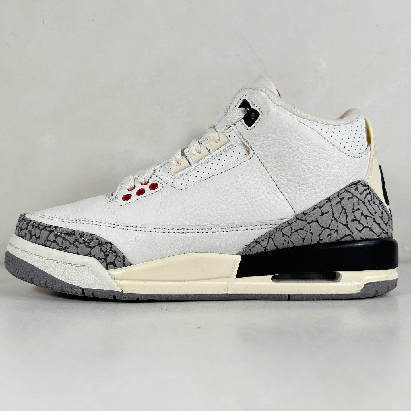 DM0967 100 Jordan 3 Retro White Cement Reimagined (GS) [USED] - 5.5 Y (Used2)