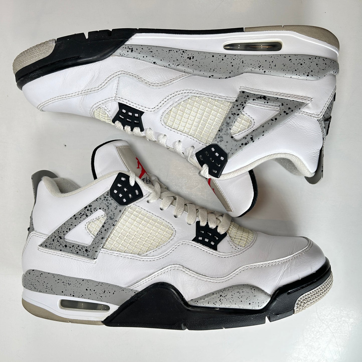 840606 192 Jordan 4 Retro White Cement (2016) [USED] - 10 M (Used)