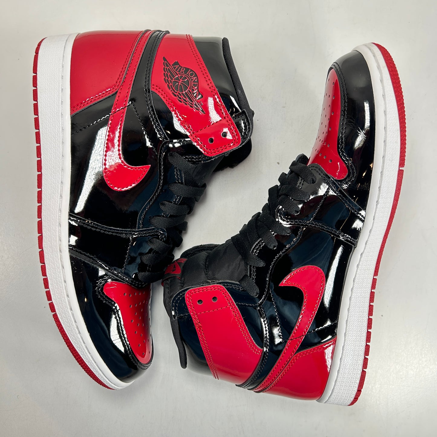 555088 063 Jordan 1 Retro High OG Patent Bred [USED] - 9.5 M (Used)