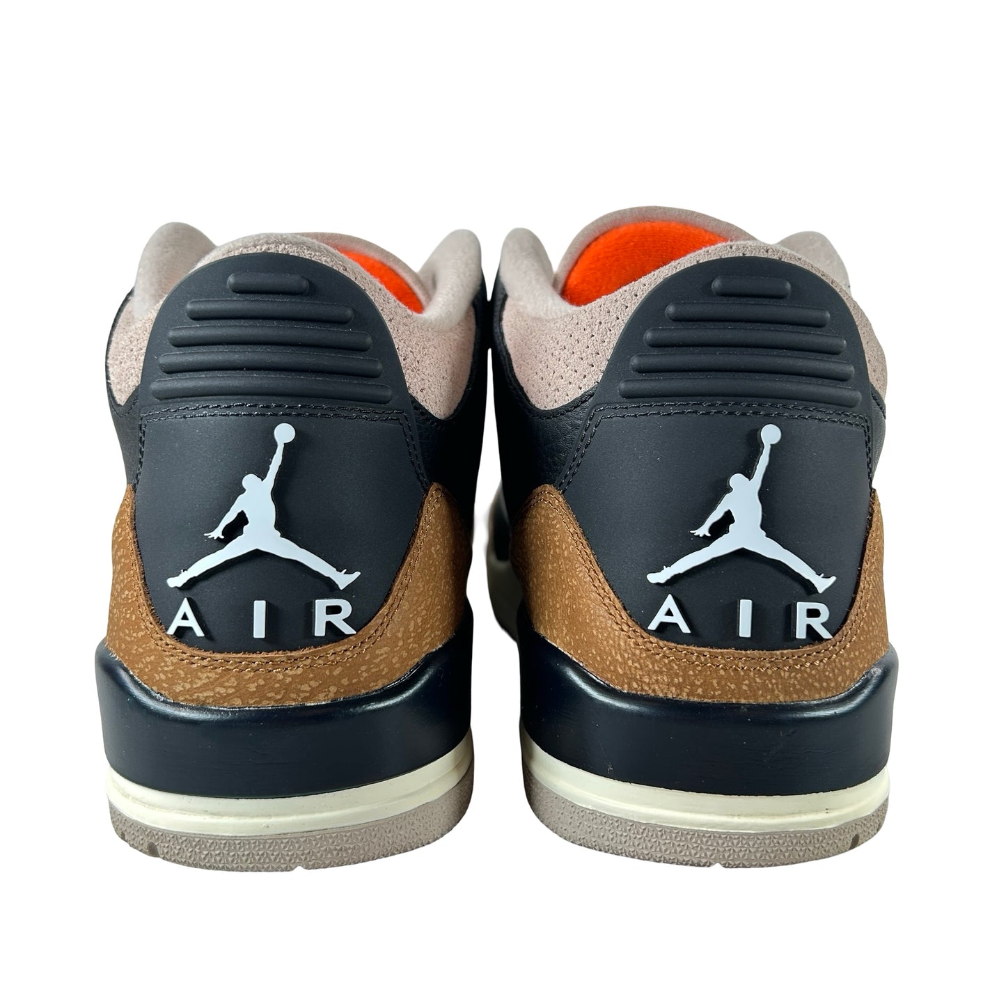 CT8532 008 Jordan 3 Retro Elefante del Desierto