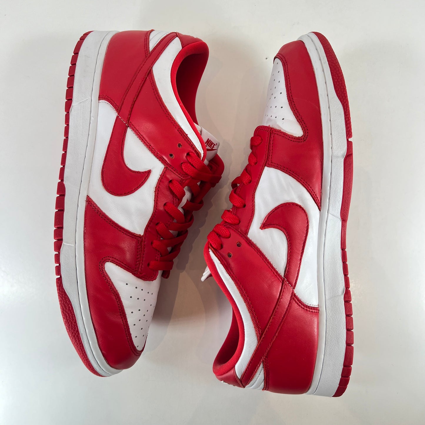 CU1727 100 Dunk Low Rojo Universitario