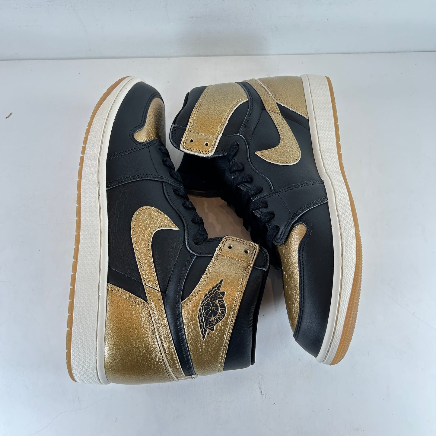 DZ5485 071 Jordan 1 Retro High OG Black Metallic Gold [USED] - 13 M (VNDS) (No Box)