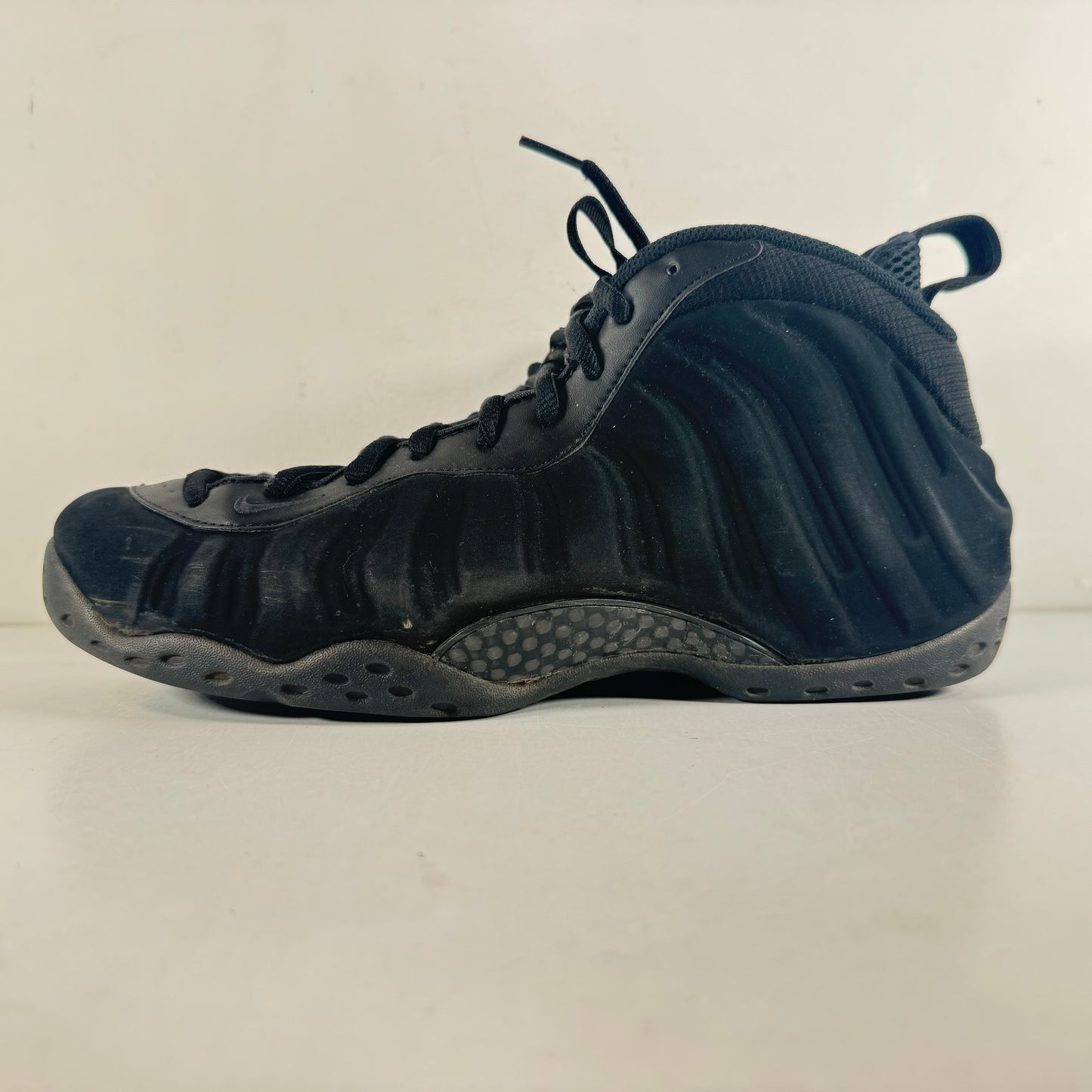 575420 006 Nike Air Foamposite One Black Suede [USED] - 11 M (Used) (No Box)
