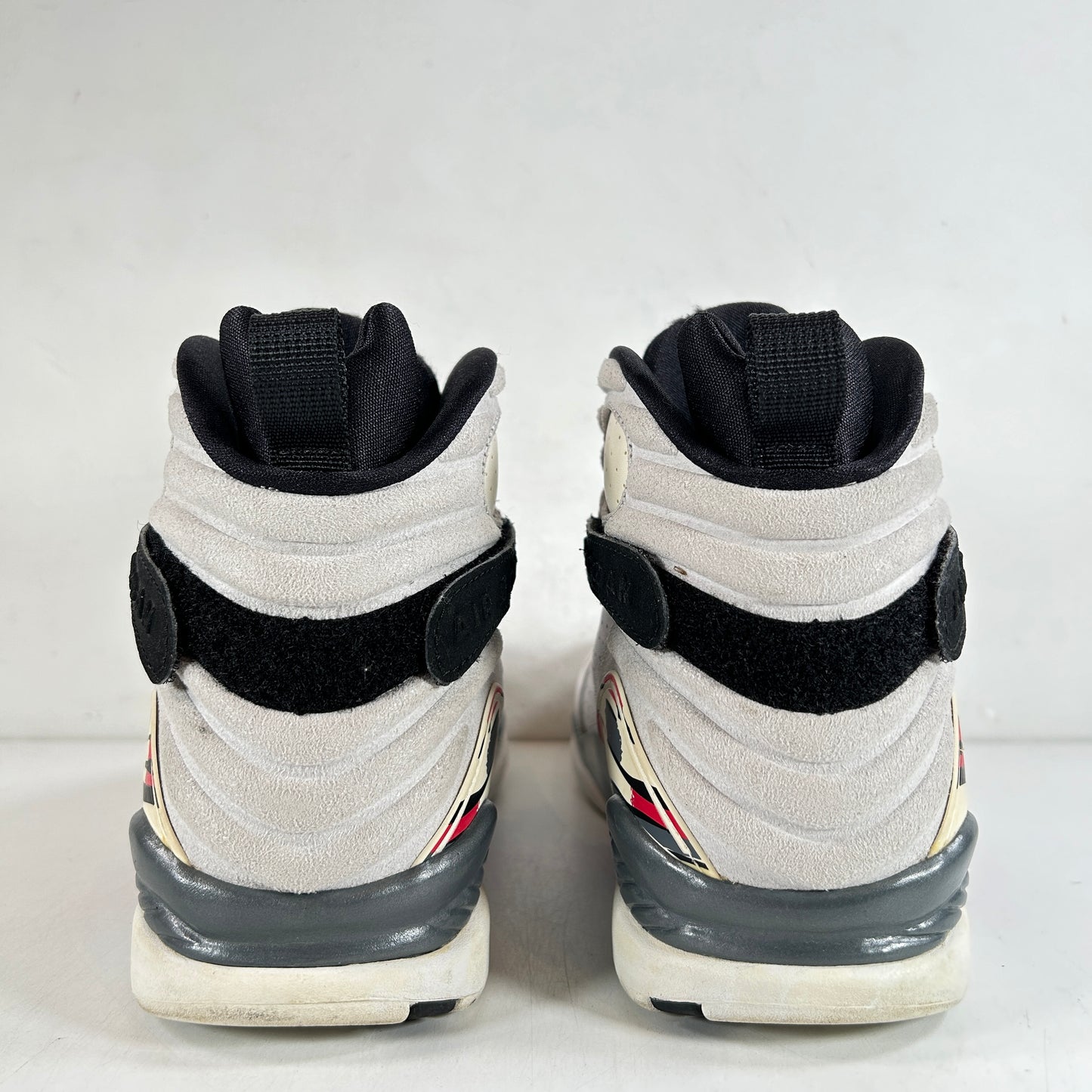 305381 103 Jordan 8 Retro Bugs Bunny (2013) [USED] - 10.5 M (Used)