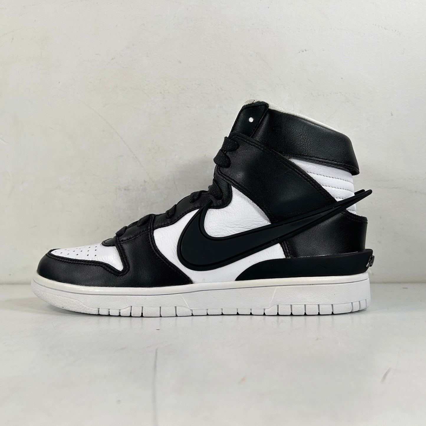 CU7544 001 Nike Dunk High AMBUSH Black White [CONDITIONAL] - 8 M (Left Midsole Yellowing)