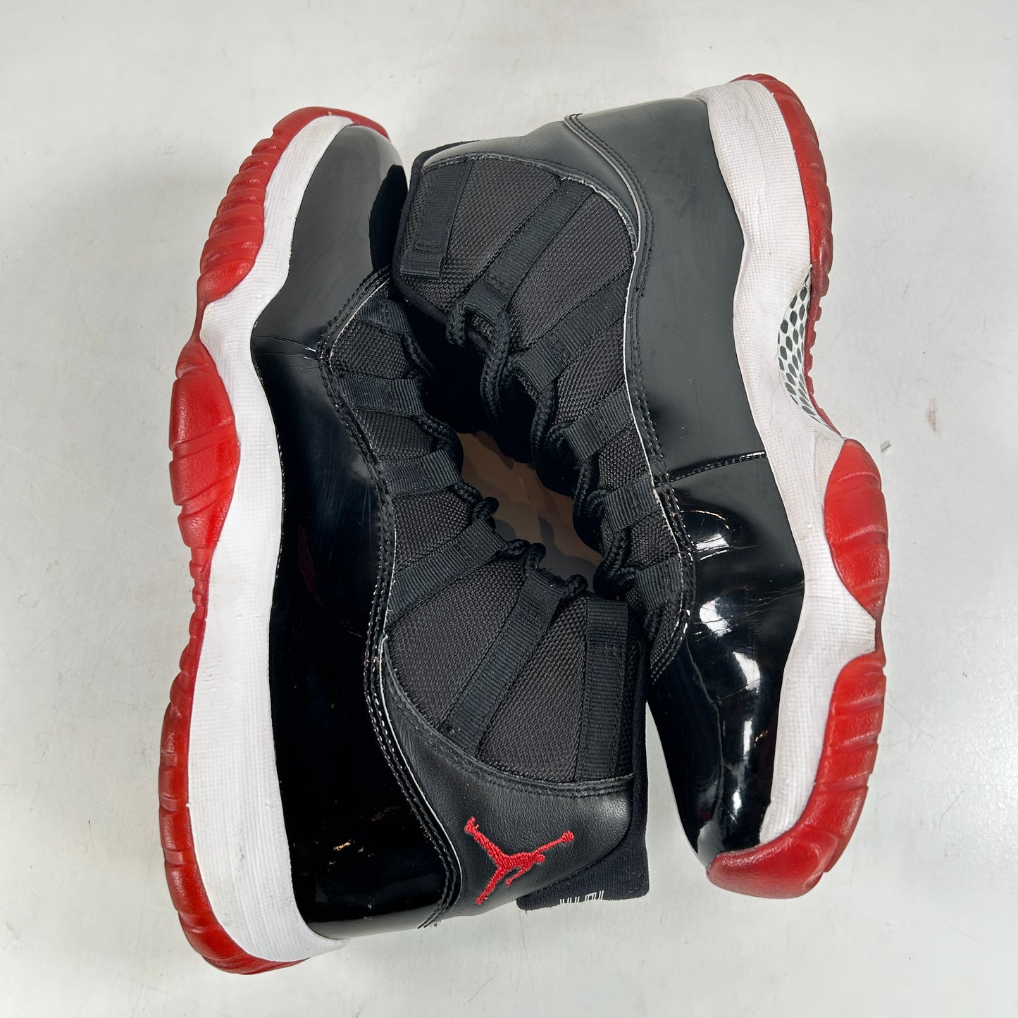 378037 061 Jordan 11 Bred (2019) [USED] - 8 M (Used) (Replace Box)