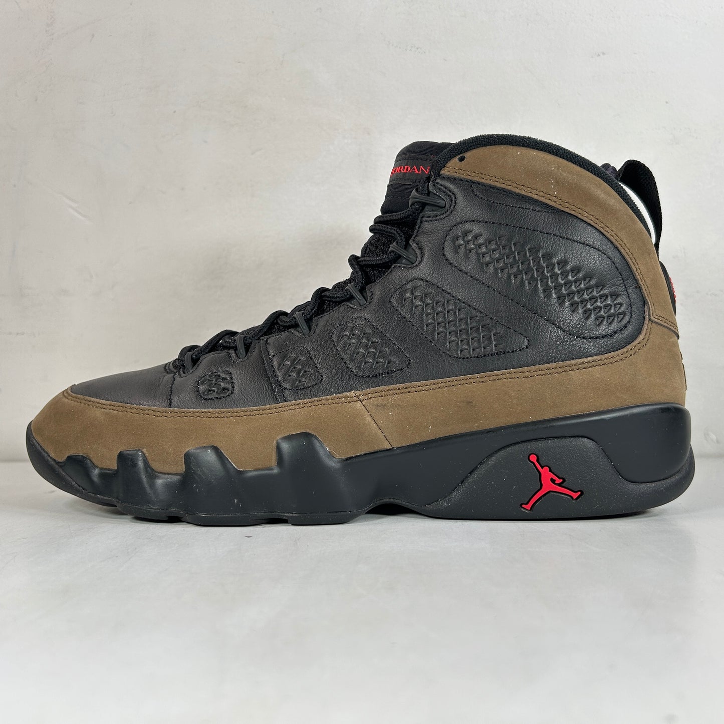 HV4794 030 Air Jordan 9 Retro Olive (2024) [USED] - 11 M (Used)