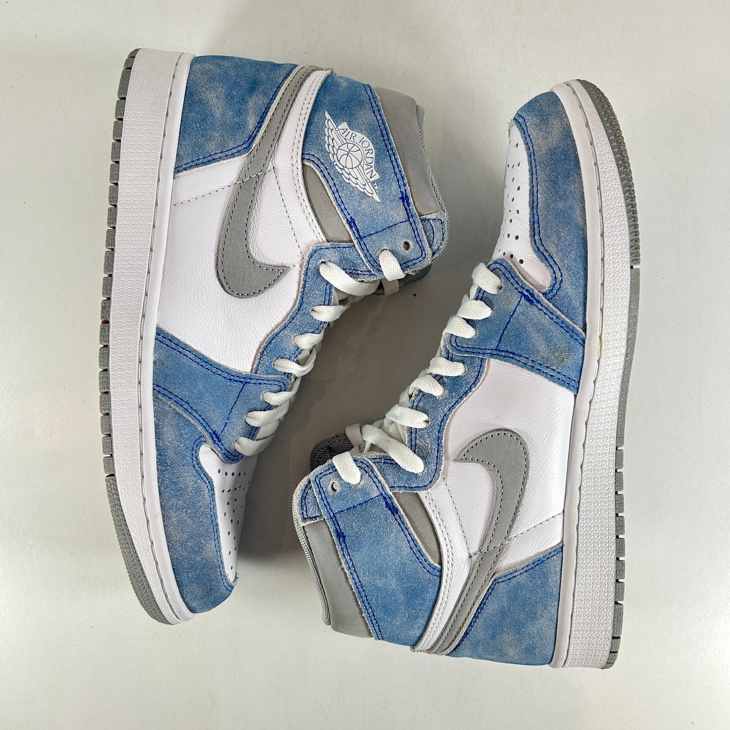 555088 402 Jordan 1 Hyper Royal [USED] - 8.5 M (Used)