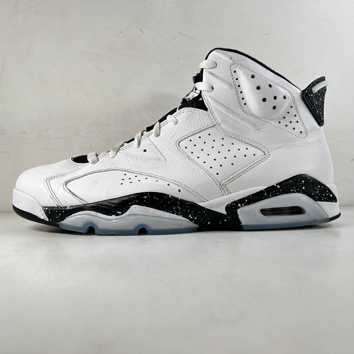 CT8529 112 Jordan 6 Retro Reverse Oreo [USED] - 14 M (Used) (No Box)