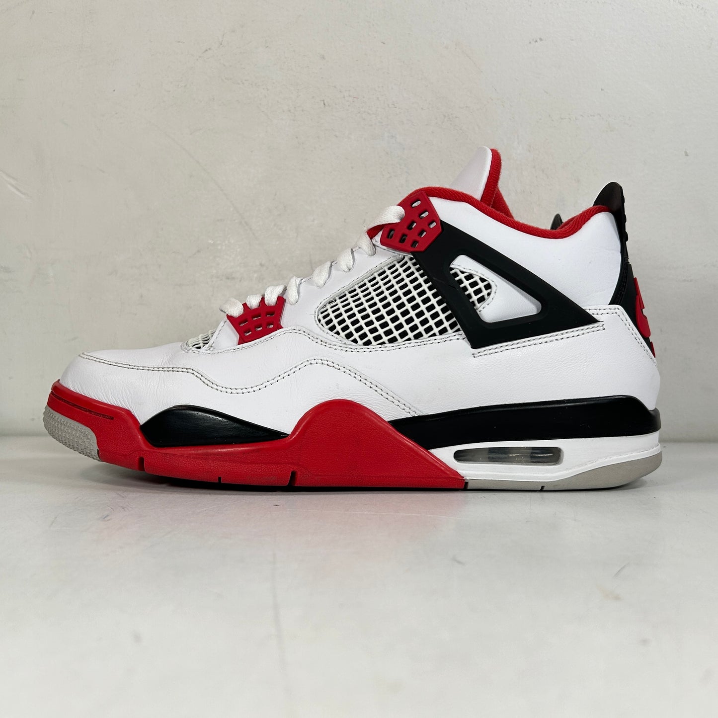 DC7770 160 Jordan 4 Retro Fire Red (2020) [USED] - 11.5 M (Used2)